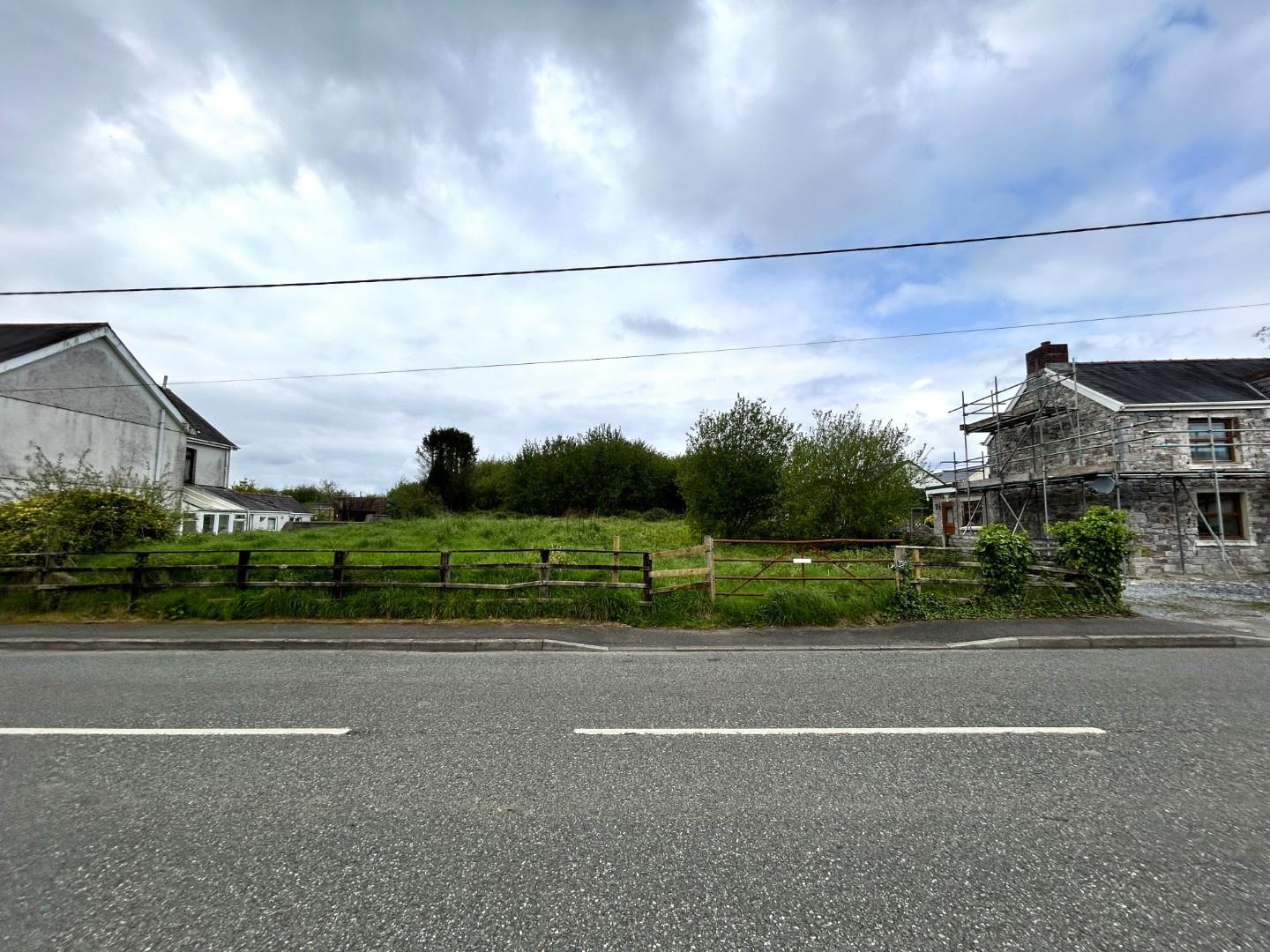 Approximately 0.194 acres of agricultural land, Gate Road, Penygroes, Ammanford, SA14 7RW
